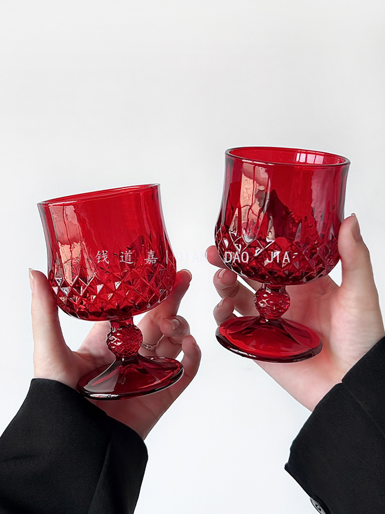 Wine Beer Foot - วินเทจสีแดงสไตล์ INS นูนสูงเท้าแก้วตะกั่ว, แก้วไวน์เพชรสีแดง, คอนยัค, แก้ววิสกี้