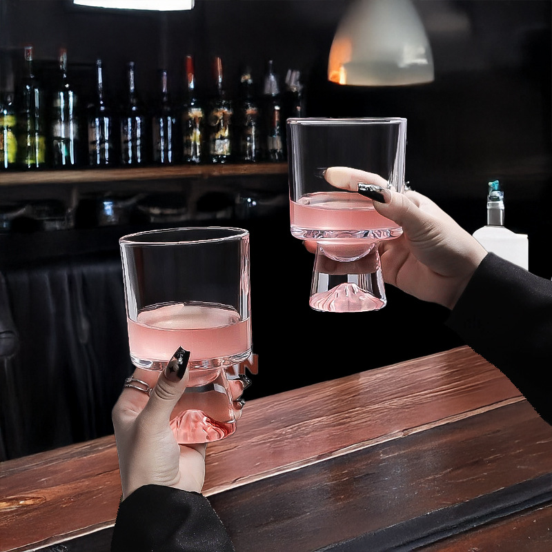 ถ้วยแก้วภูเขาสีชมพู, ไฮเอนด์นิ - Wine Beer Foot บทวิจารณ์และราคา